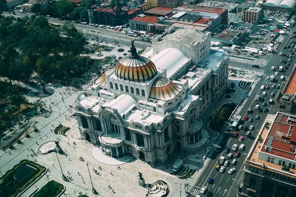 pexels-rickyrecap-1589347-min Hiring Remote Teams in Mexico